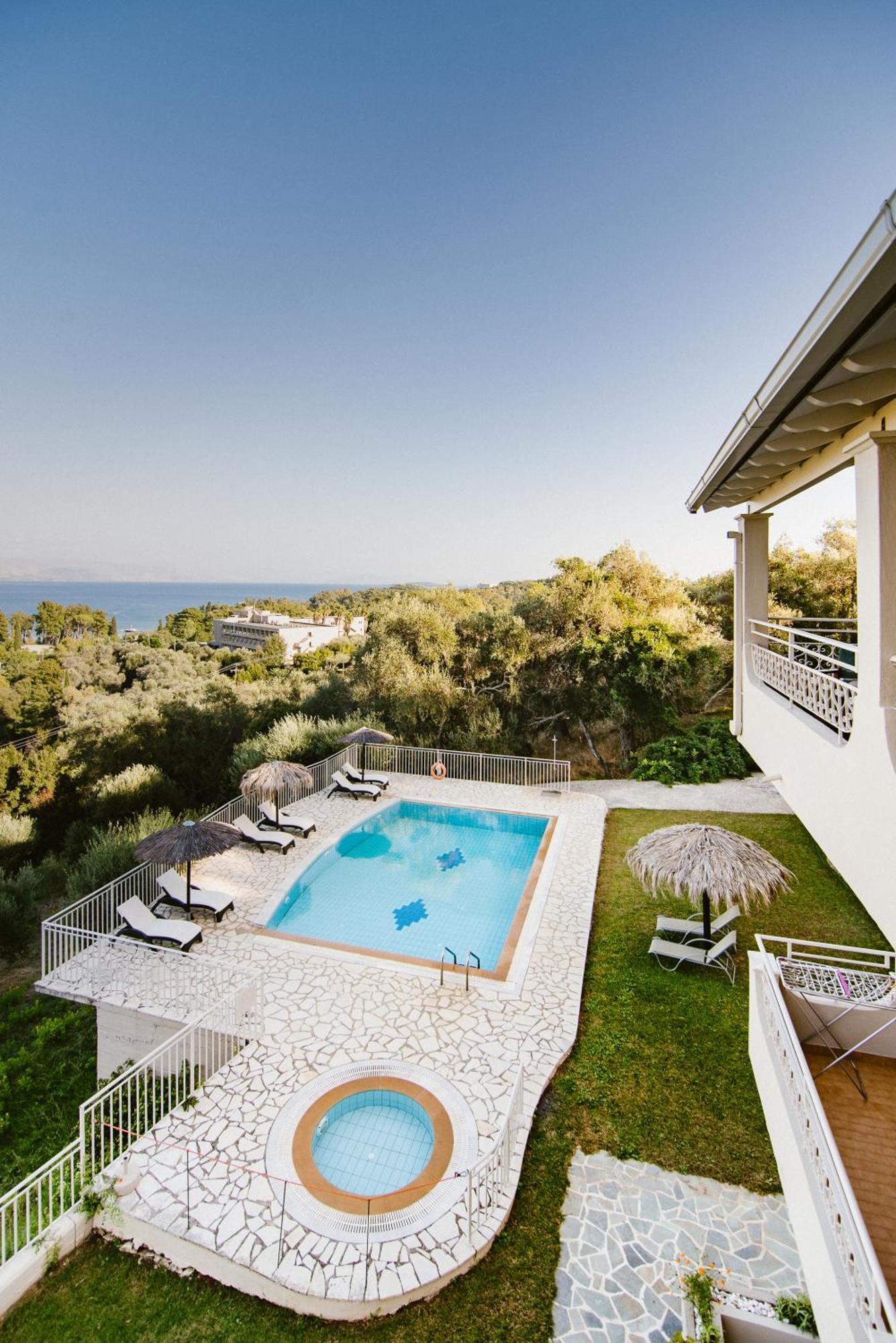 Giorgos Apartments Dassia  Dış mekan fotoğraf