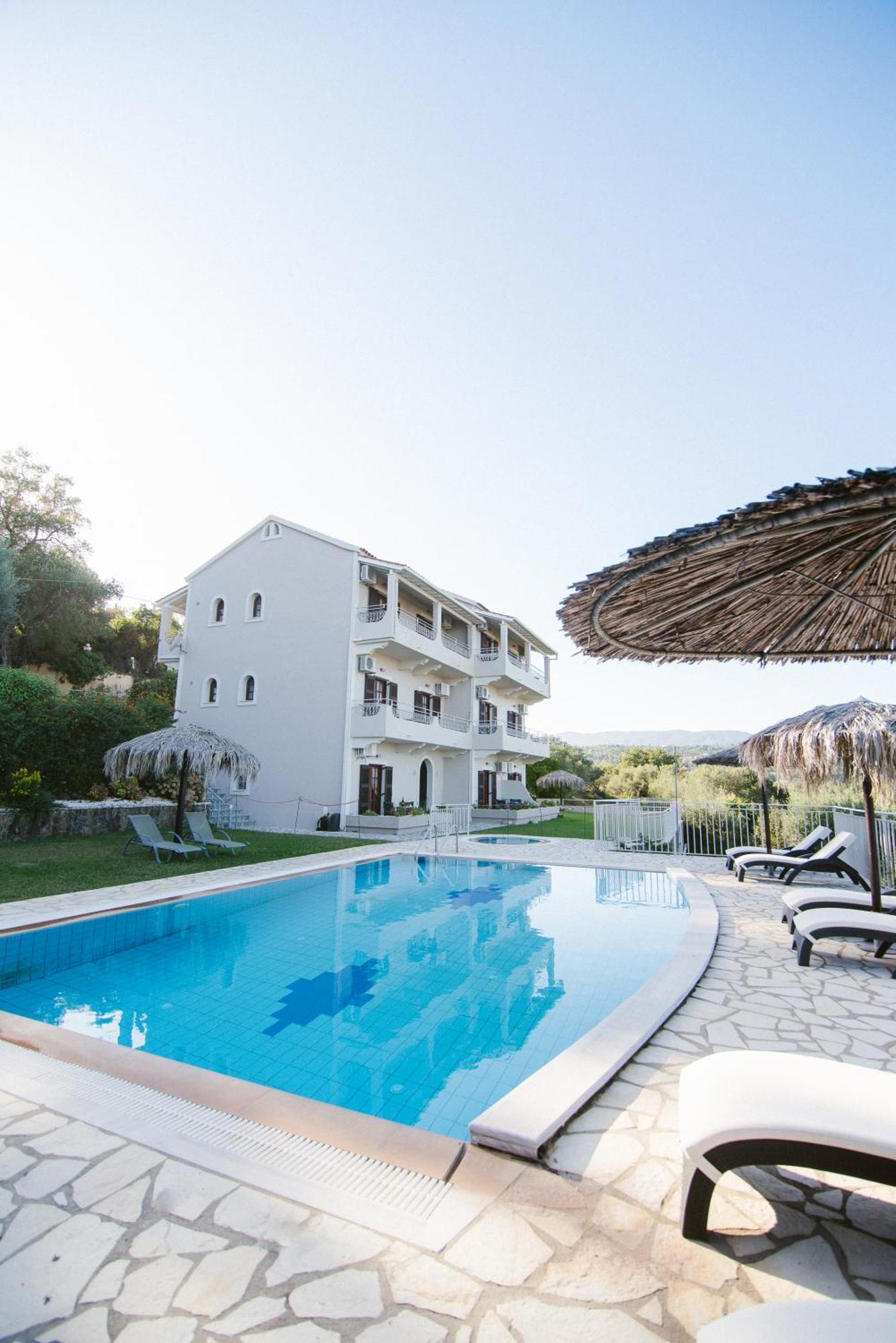 Giorgos Apartments Dassia  Dış mekan fotoğraf