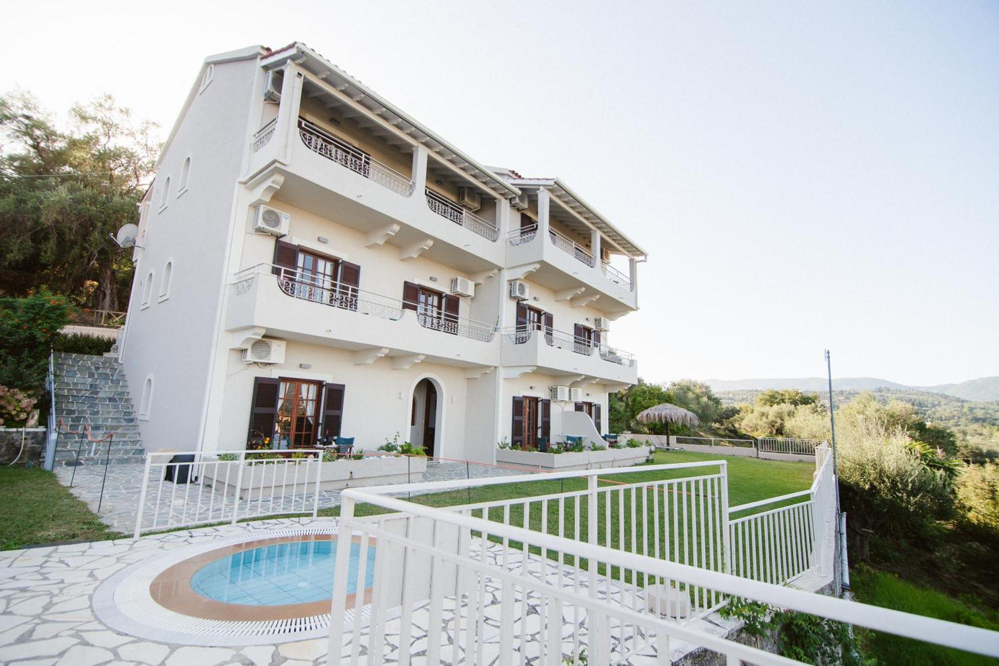 Giorgos Apartments Dassia  Dış mekan fotoğraf